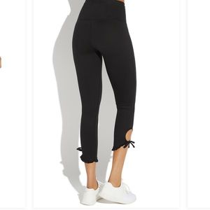 Ankle tie active leggings • New with Tags!